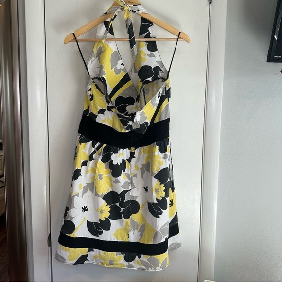 Blush Y2K Floral Halter Dress. Size: 11/12. Butter Yellow. - Picture 5 of 7